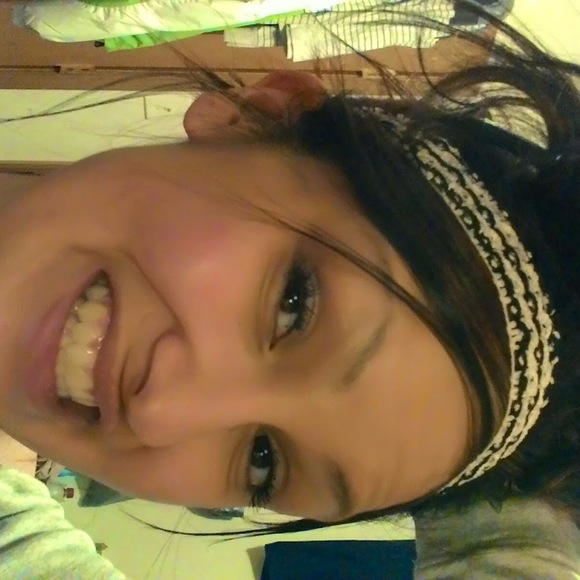 Meet your Posher, Christina - Picture 1 of 1